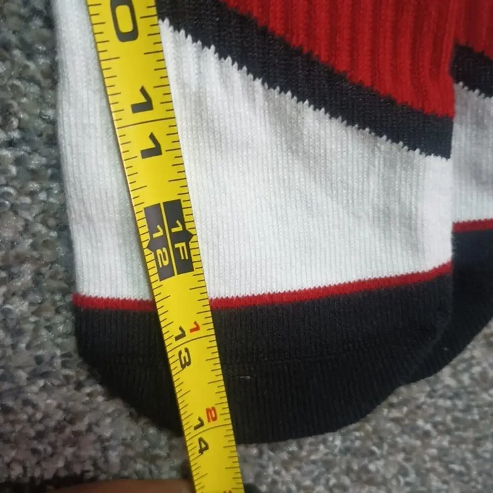 Pyvot crew socks
